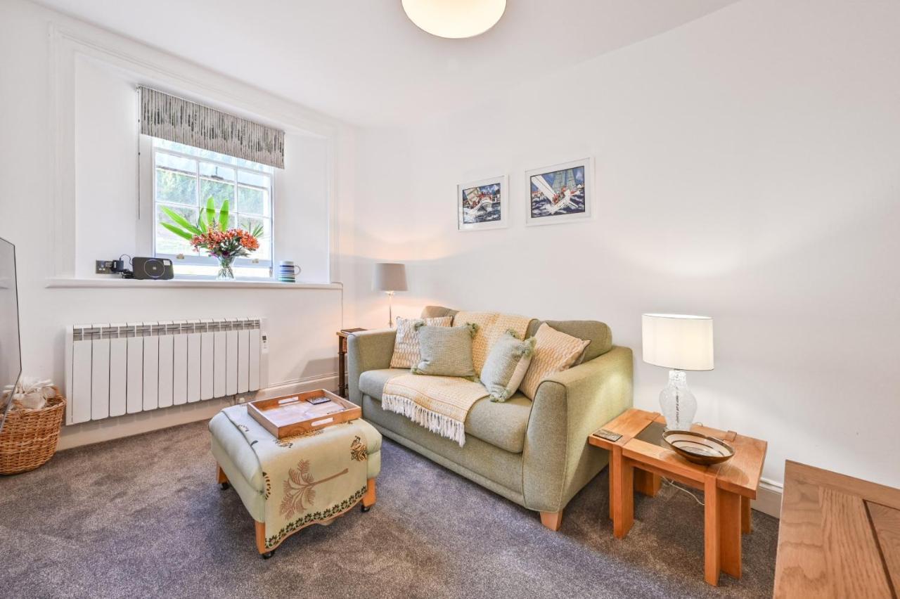 Tramontane Apartment At Hesketh Crescent Torquay Kültér fotó
