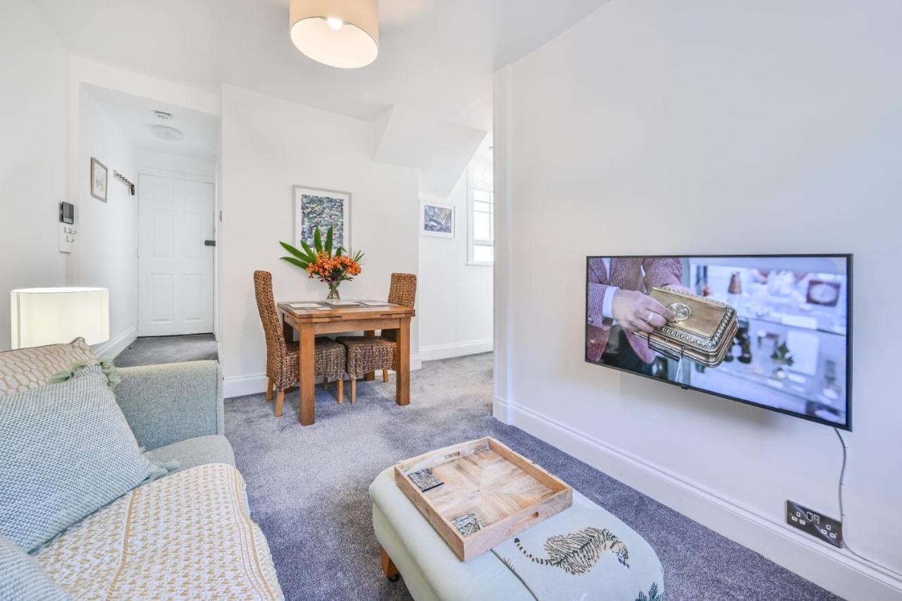 Tramontane Apartment At Hesketh Crescent Torquay Kültér fotó